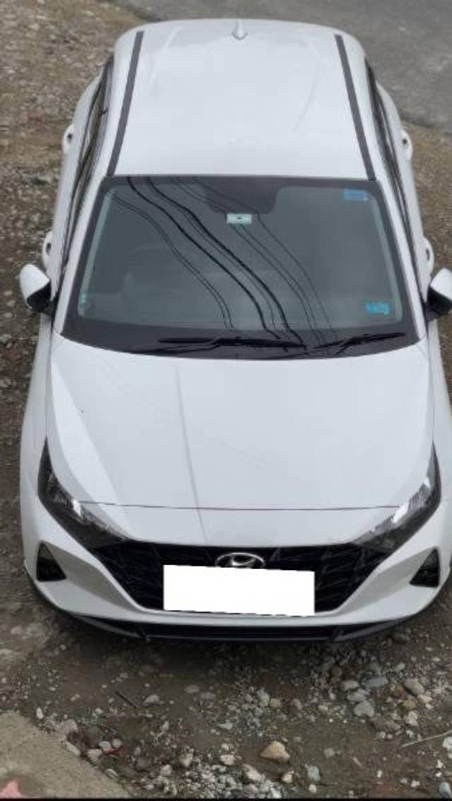 https://images10.gaadi.com/usedcar_image/4287918/original/processed_33ed24cd-ed87-43a2-8a48-38ff90e0f8c7.jpg?imwidth=6400