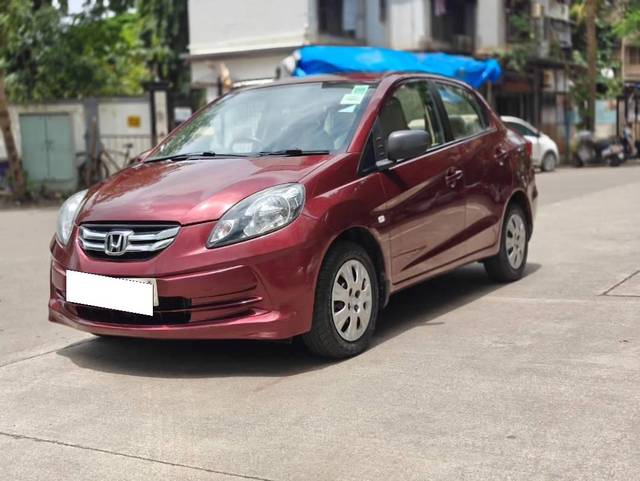 https://images10.gaadi.com/usedcar_image/4287939/original/processed_b335eca0cd023afb1078920633b78cd0.jpg?imwidth=6402