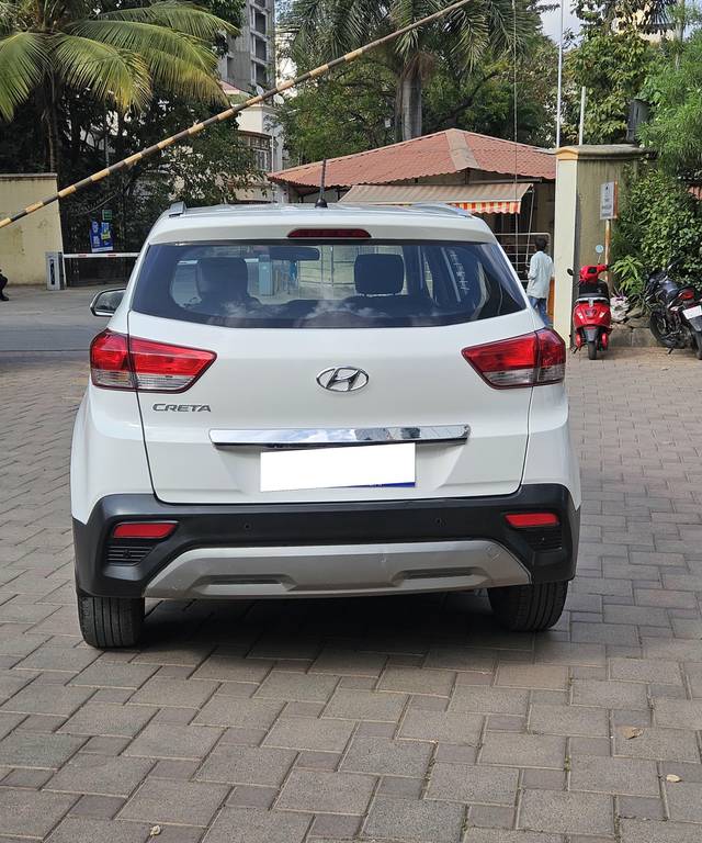 https://images10.gaadi.com/usedcar_image/4288023/original/processed_bbe947e0308328b3ddbe329dbae93111.jpg?imwidth=6401