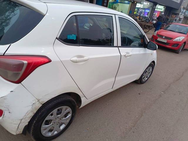 https://images10.gaadi.com/usedcar_image/4288096/original/9aa36171dd0cd0050bf389b1ab18a6b1.jpg?imwidth=6400