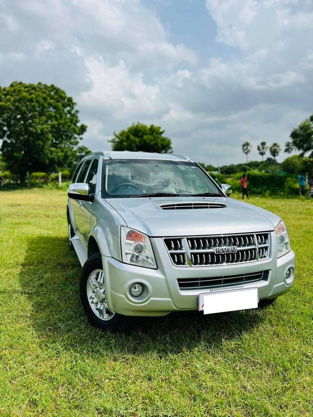 https://images10.gaadi.com/usedcar_image/4288236/original/processed_256e9dcce63cfe029fa0b5767c8b4371.jpeg?imwidth=6400