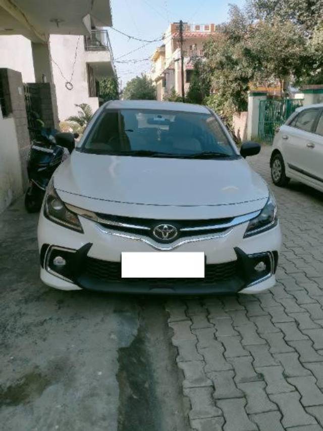 https://images10.gaadi.com/usedcar_image/4288238/original/processed_0fd26cb0-0b3f-4a56-bda9-4915336b264c.jpg?imwidth=6402