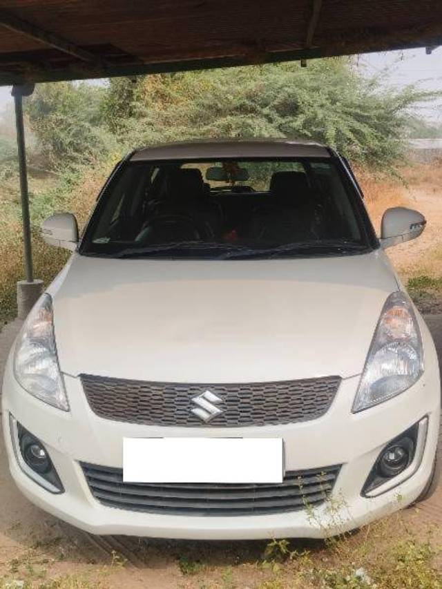 https://images10.gaadi.com/usedcar_image/4288276/original/3373e91c2eb53a16d308a3808cb7422f.jpg?imwidth=6400