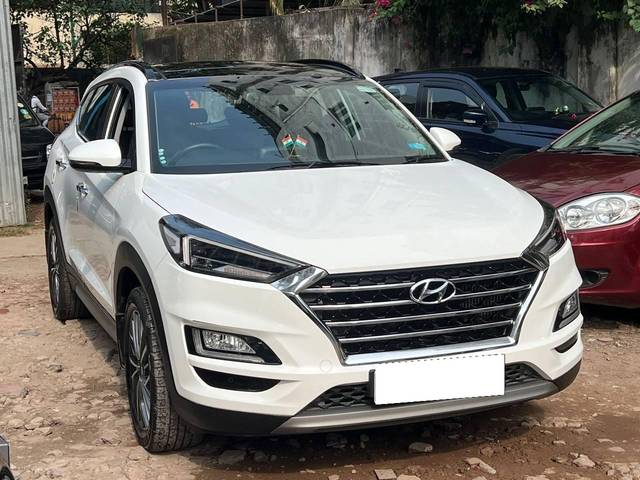 https://images10.gaadi.com/usedcar_image/4288284/original/processed_3ae36b8143cc6cbde493bcb0fc831624.jpg?imwidth=6400