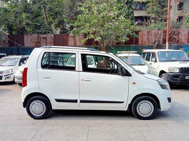 https://images10.gaadi.com/usedcar_image/4288293/original/d5f2afd4d4dcb72cb00eea83299cd3cd.jpeg?imwidth=6401