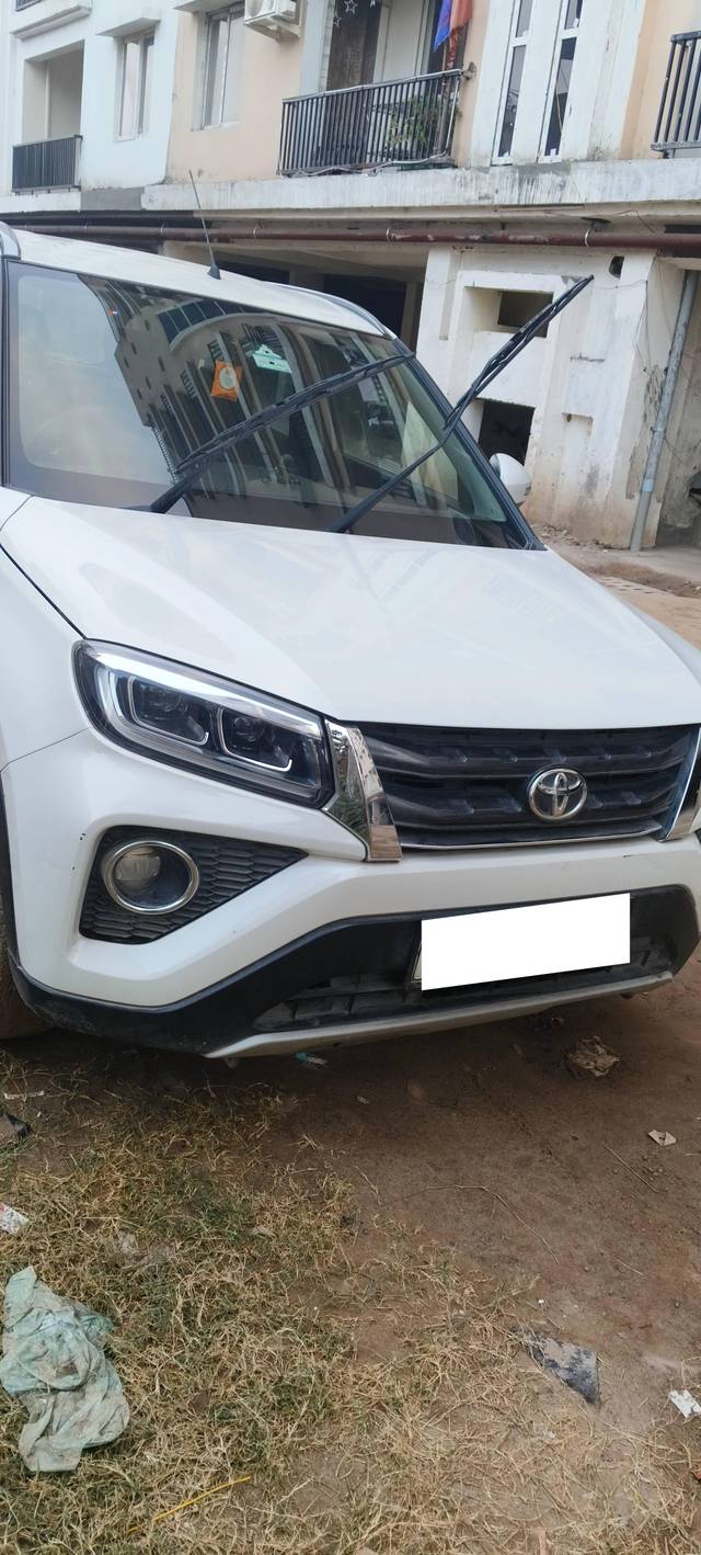 https://images10.gaadi.com/usedcar_image/4288318/original/processed_fb5f7a87-642c-44e5-b954-5b67935e0398.jpg?imwidth=6400