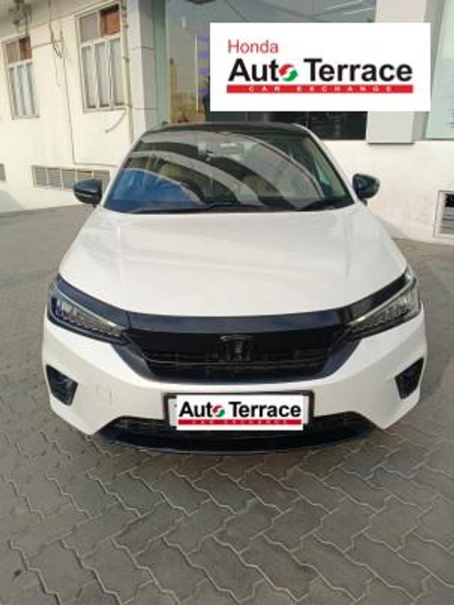 https://images10.gaadi.com/usedcar_image/4288378/original/18c3de7592473b63ab06f09dcb105cea.jpeg?imwidth=6400