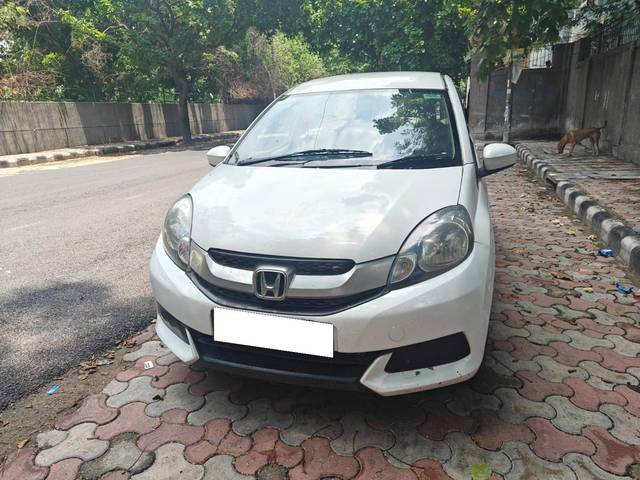 https://images10.gaadi.com/usedcar_image/4288503/original/processed_9596cb5a949adbac69d175ea5d76fd02.jpg?imwidth=6402