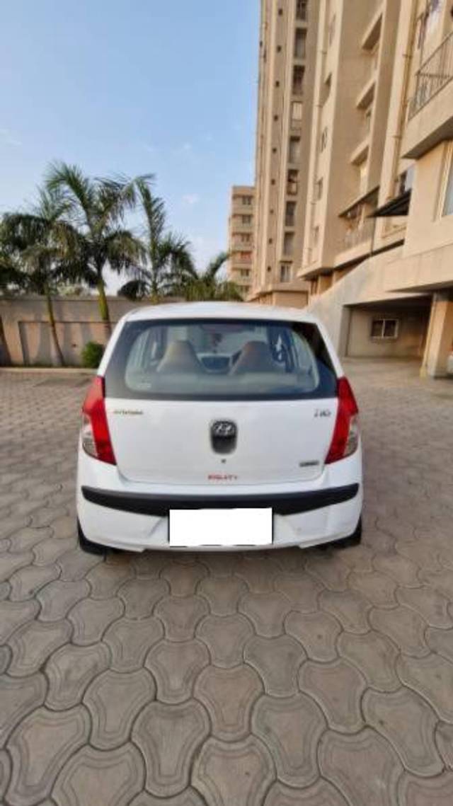 https://images10.gaadi.com/usedcar_image/4288589/original/processed_602b70ac-f89f-4768-8484-f03236342a40.jpg?imwidth=6402