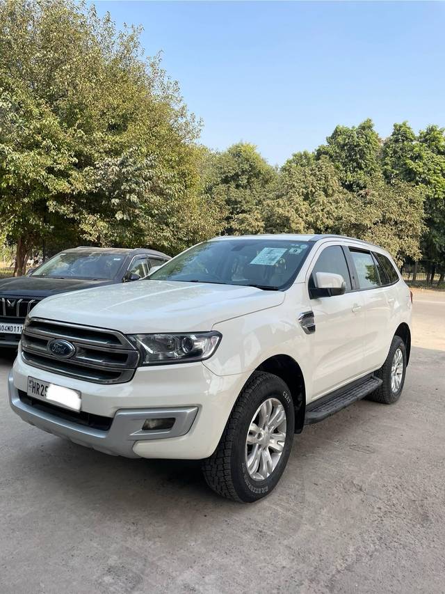 https://images10.gaadi.com/usedcar_image/4288656/original/processed_0b5ca53e7c5e65e23dc30461871f8c30.jpeg?imwidth=6402