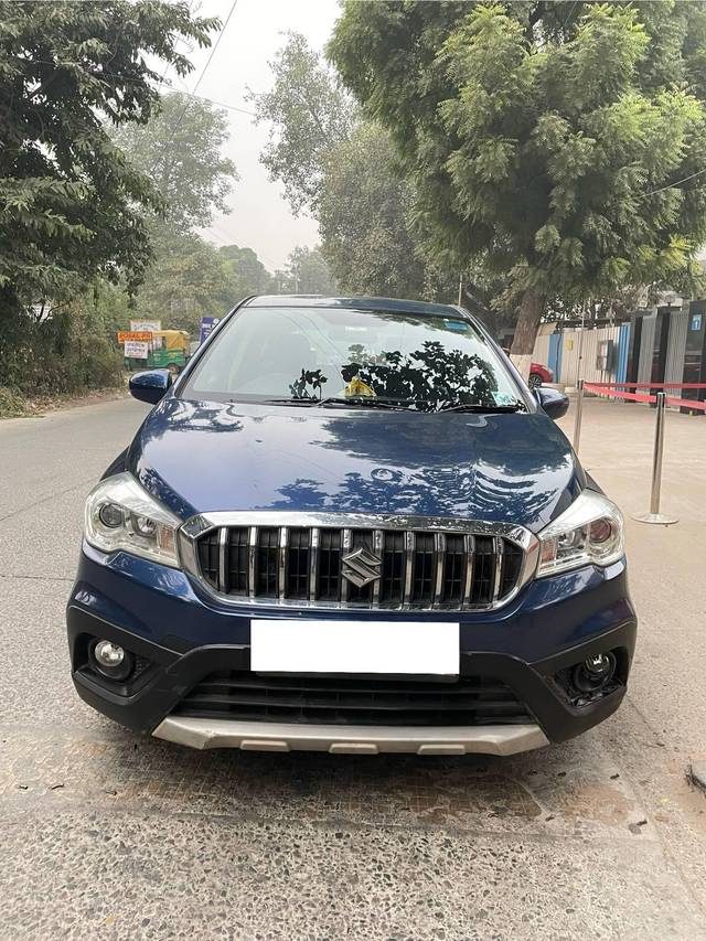 https://images10.gaadi.com/usedcar_image/4288660/original/processed_883cc238910bb263d15cc1d0526ae93e.jpeg?imwidth=6402