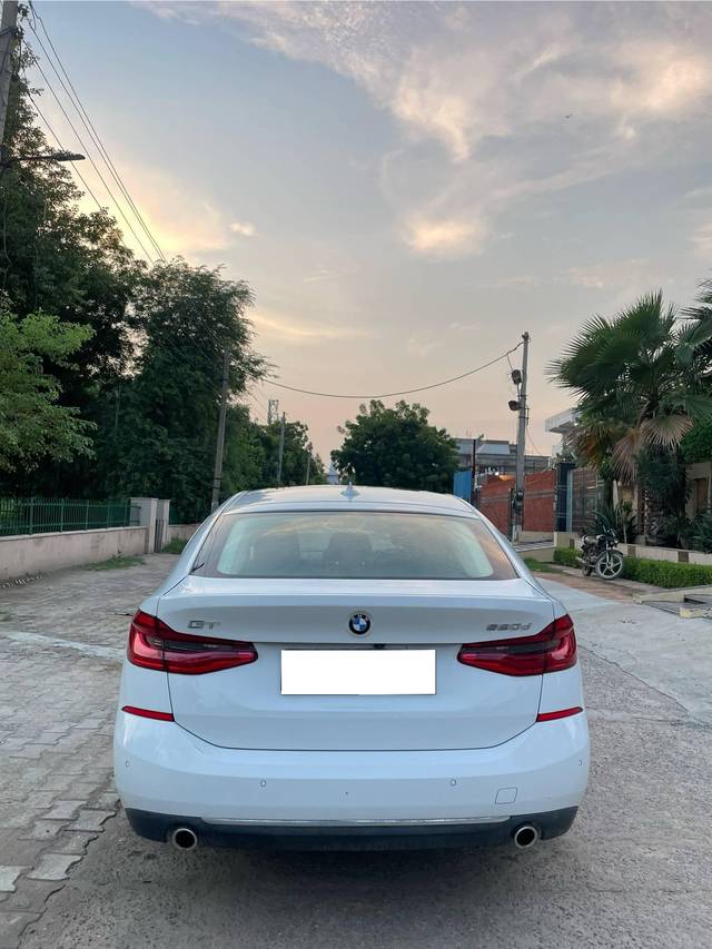 https://images10.gaadi.com/usedcar_image/4288663/original/processed_5fc160306f7886a2721b35552a5a9e05.jpeg?imwidth=6401