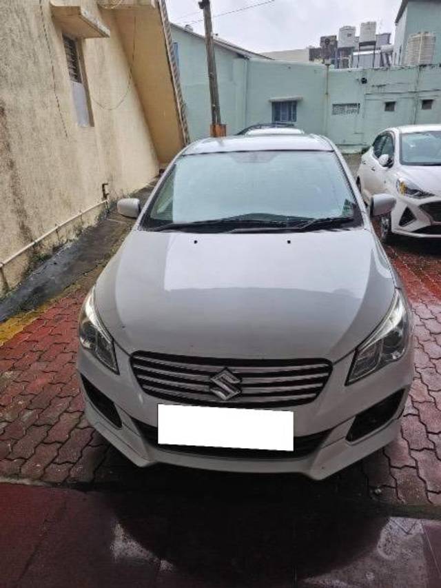 https://images10.gaadi.com/usedcar_image/4288674/original/processed_b38acbad-f190-4548-933b-e9684aea255f.jpg?imwidth=6402