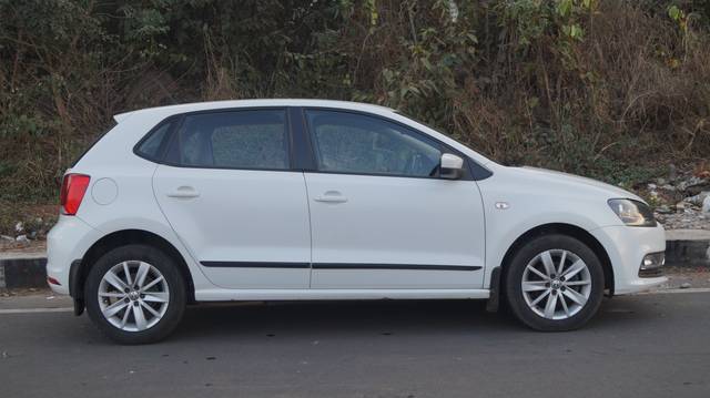 https://images10.gaadi.com/usedcar_image/4288684/original/4dfab268f272f1acff26c34cb8410419.JPG?imwidth=6401