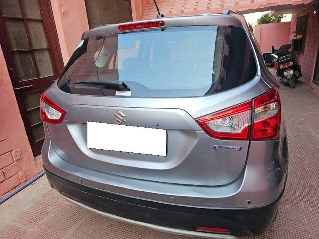 https://images10.gaadi.com/usedcar_image/4288713/original/processed_d77e35c8-2273-489b-9e8f-e46bcf10a614.jpeg?imwidth=6400