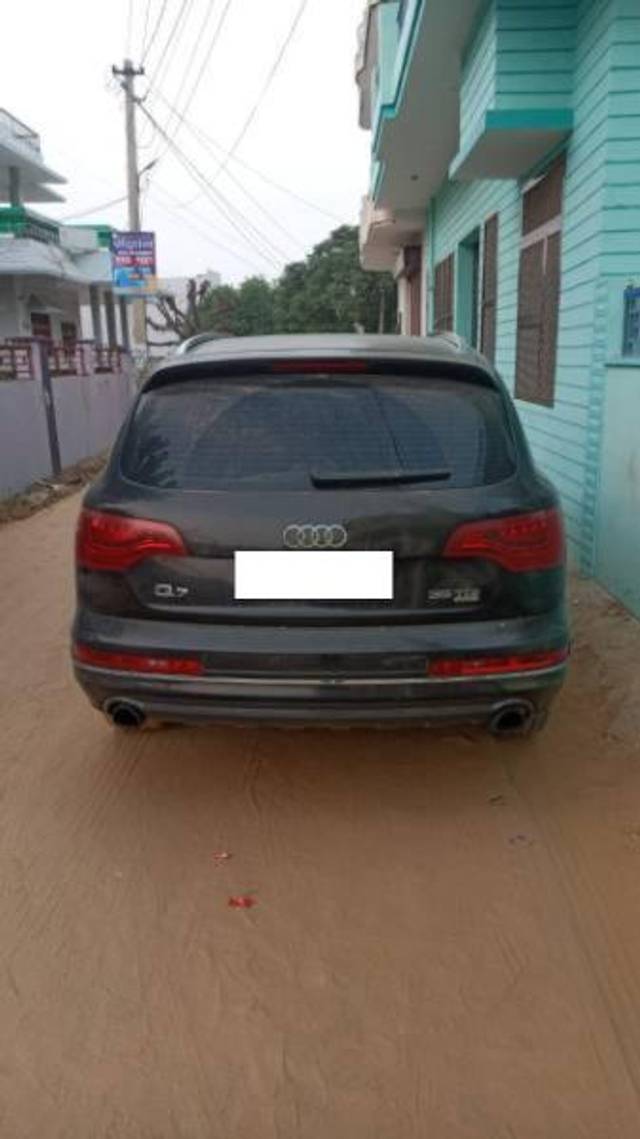 https://images10.gaadi.com/usedcar_image/4288817/original/processed_0fdf8e98-e28f-44ef-8488-195bf42297bf.jpg?imwidth=6400