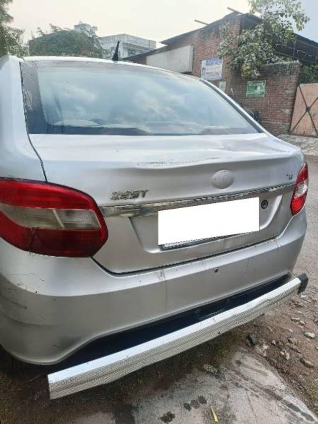 https://images10.gaadi.com/usedcar_image/4288841/original/processed_42808ef0-d35e-4370-94a8-e4523b3def4c.jpg?imwidth=6401