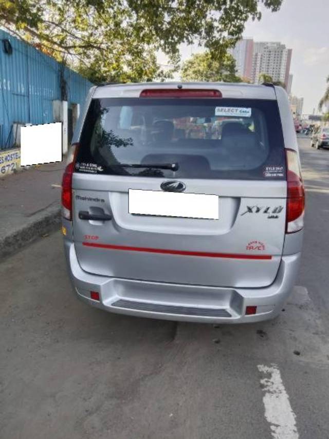 https://images10.gaadi.com/usedcar_image/4288879/original/processed_42d7261a-d557-4cd0-8d8f-d2a73164478a.jpg?imwidth=6401