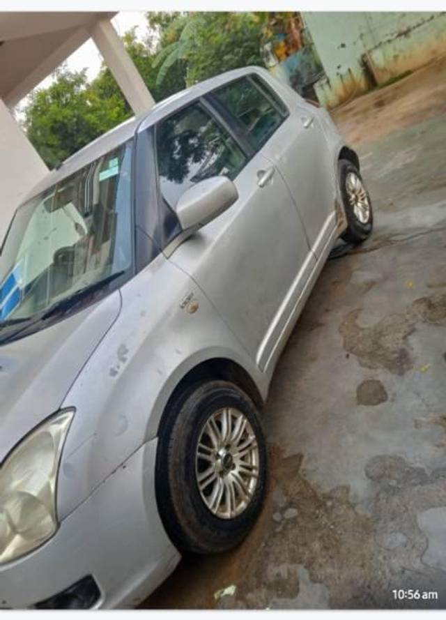 https://images10.gaadi.com/usedcar_image/4288917/original/processed_515f99a2-aff6-4c38-abdb-e602467b5977.jpg?imwidth=6402