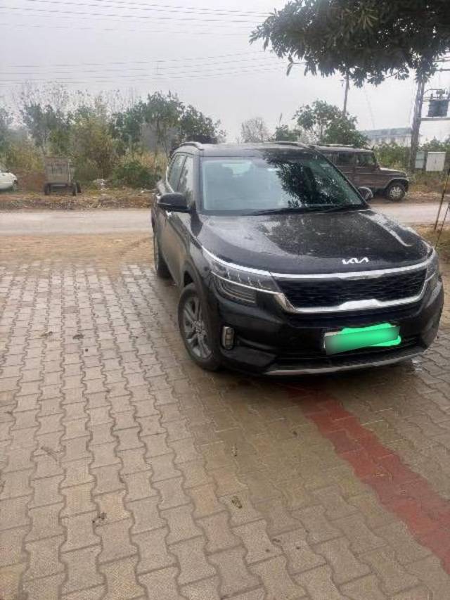 https://images10.gaadi.com/usedcar_image/4288924/original/processed_b9645d45-c670-4483-9334-56226a82bea6.jpeg?imwidth=6400