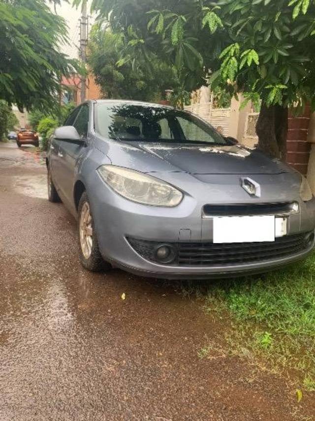 https://images10.gaadi.com/usedcar_image/4288966/original/processed_ef9f8835-d205-4ff0-8765-24ecabc787ba.jpeg?imwidth=6400