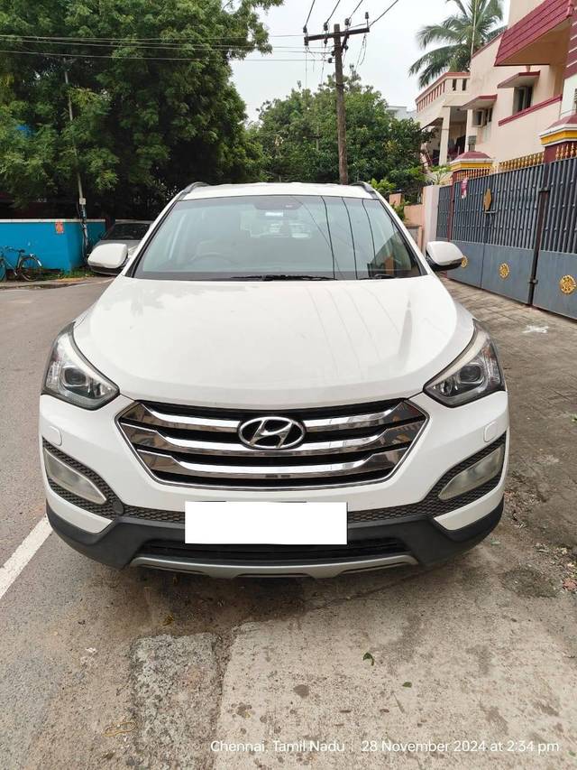 https://images10.gaadi.com/usedcar_image/4288976/original/processed_ce126ccc235a42b51ac235410a23656b.jpg?imwidth=6400