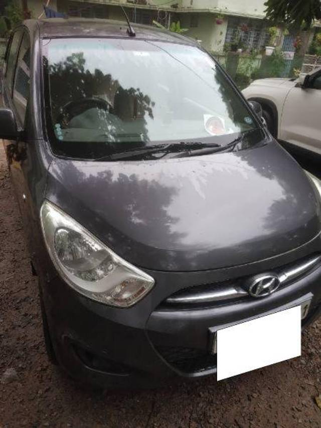 https://images10.gaadi.com/usedcar_image/4289035/original/e2bc9ed46fa6b563498205b6c9845fa3.jpg?imwidth=6400