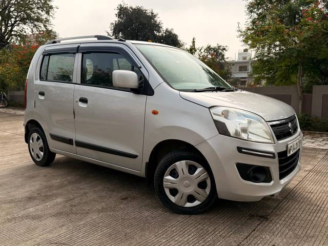 https://images10.gaadi.com/usedcar_image/4289044/original/e5ace574ef6da4406474ddfe82ff0bdc.jpg?imwidth=6400