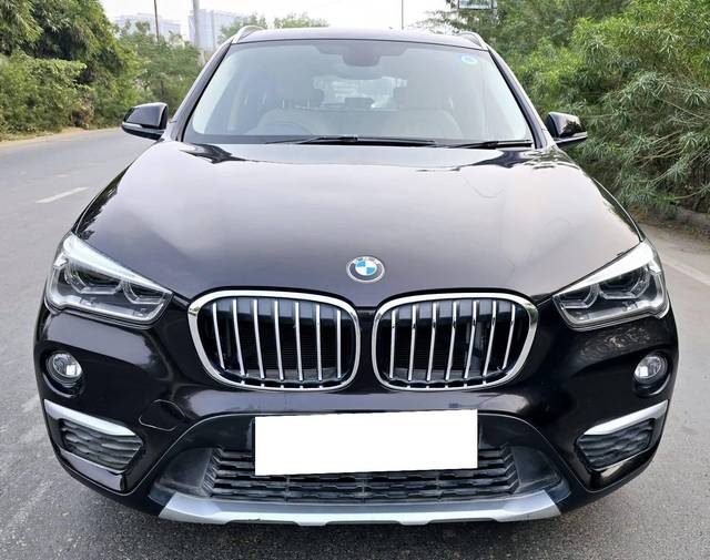 https://images10.gaadi.com/usedcar_image/4289142/original/processed_6c2a280ad4846cd22ed663f4ac7e5ac2.jpg?imwidth=6402