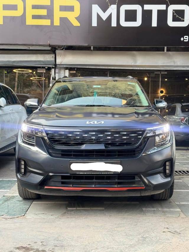 https://images10.gaadi.com/usedcar_image/4289159/original/processed_21a1797fa73452538a2393d96c8986ec.jpg?imwidth=6401