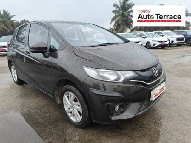 https://images10.gaadi.com/usedcar_image/4289179/original/421ed6e502033c713d72c5b1b54f70b5.jpeg?imwidth=6400