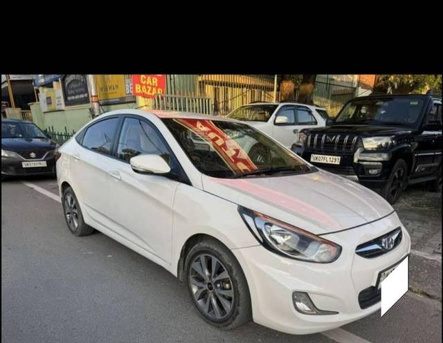 https://images10.gaadi.com/usedcar_image/4289296/original/processed_b87331d7-0e11-49a8-8dff-3a5065113e7b.jpg?imwidth=6400