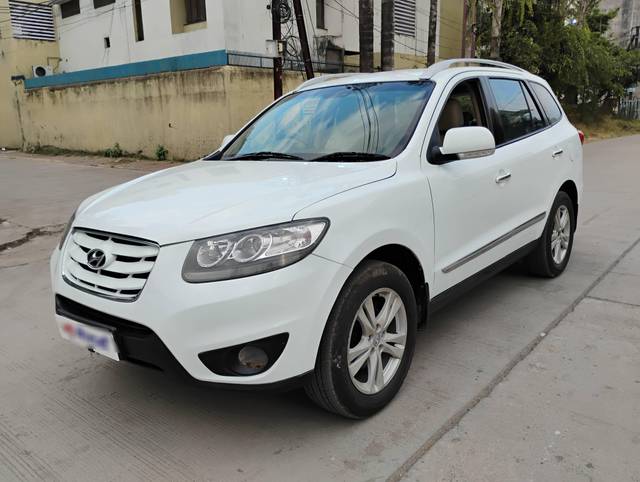 https://images10.gaadi.com/usedcar_image/4289394/original/processed_b57d0e4dc1a25e711a98e16ef29a9abd.jpg?imwidth=6400