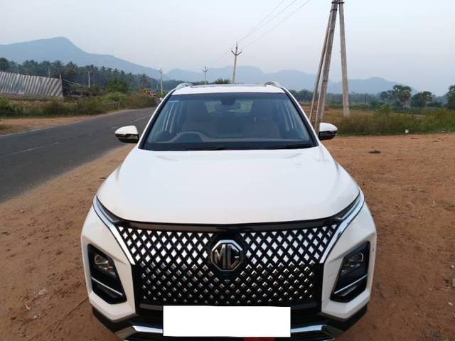 https://images10.gaadi.com/usedcar_image/4289478/original/processed_70ef883d-1667-475c-b1b7-7c5e44634fb1.jpg?imwidth=6400