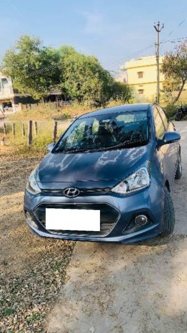 https://images10.gaadi.com/usedcar_image/4289504/original/processed_5f44e75a-8ebc-4a35-8dec-91491d1cfbcc.jpeg?imwidth=6402