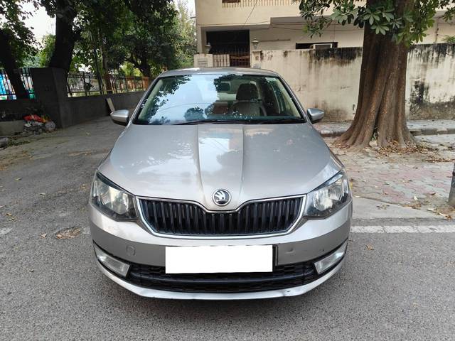 https://images10.gaadi.com/usedcar_image/4289519/original/processed_75331a097cfdd6f796dc75faaa8cbede.jpg?imwidth=6402