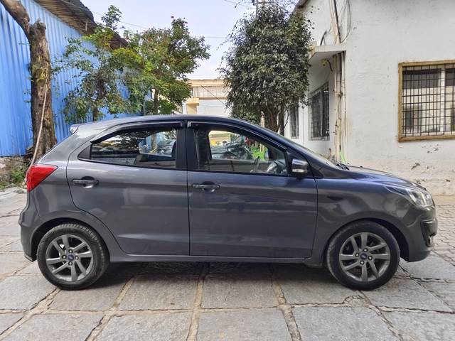 https://images10.gaadi.com/usedcar_image/4289532/original/processed_0dc139b19eff054f003e78f2ad820ef6.jpg?imwidth=6401