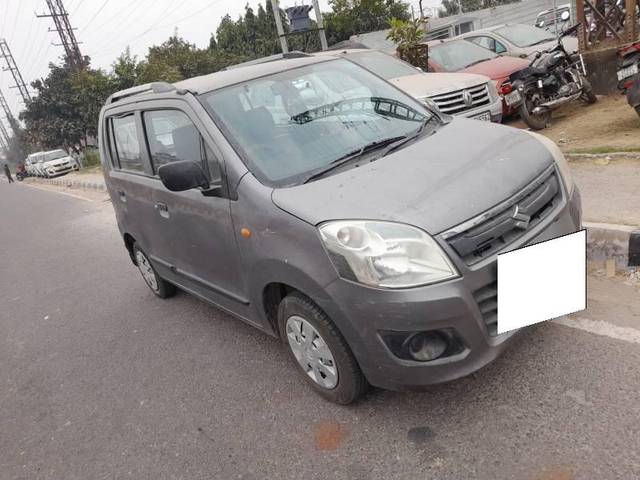 https://images10.gaadi.com/usedcar_image/4289549/original/processed_241a9ddb-ed8d-420f-bd46-897c894f4d3b.jpg?imwidth=6400