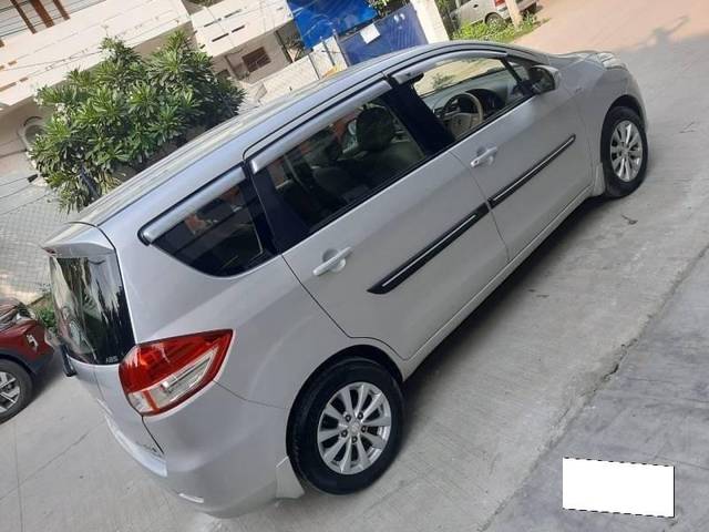 https://images10.gaadi.com/usedcar_image/4289722/original/processed_8211af2d049218cebc7673581f0d5bd0.jpg?imwidth=6402