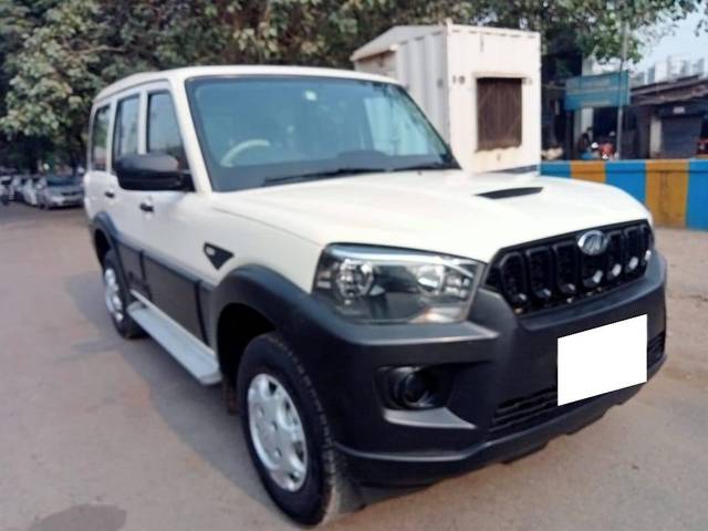 https://images10.gaadi.com/usedcar_image/4289753/original/processed_808cb3af49f2163e6a3a6b980b9a5273.jpg?imwidth=6400