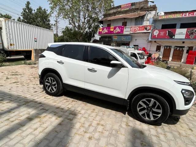 https://images10.gaadi.com/usedcar_image/4289805/original/processed_62bf99dd-289e-4059-b581-6eddd72c3018.jpg?imwidth=6400