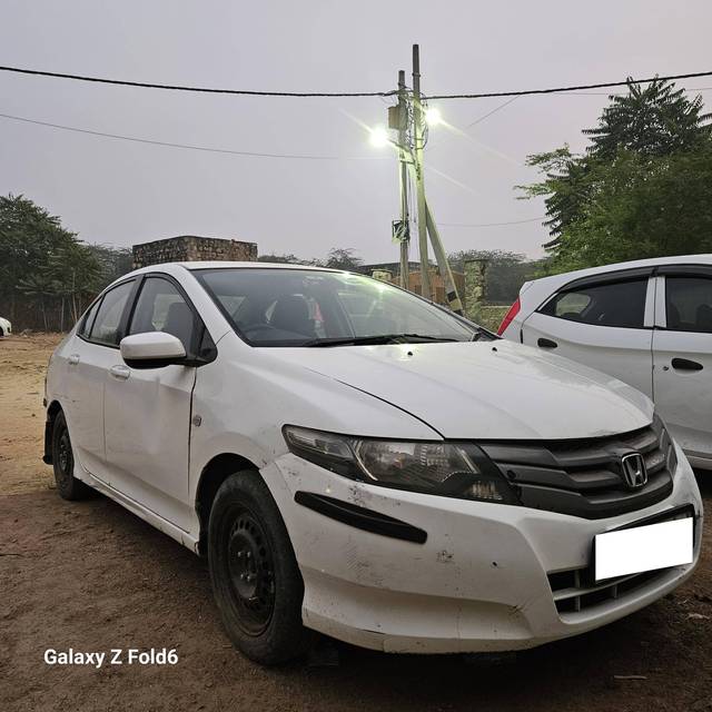 https://images10.gaadi.com/usedcar_image/4289814/original/processed_cd15c041375fab12e479f2438d612678.jpeg?imwidth=6400