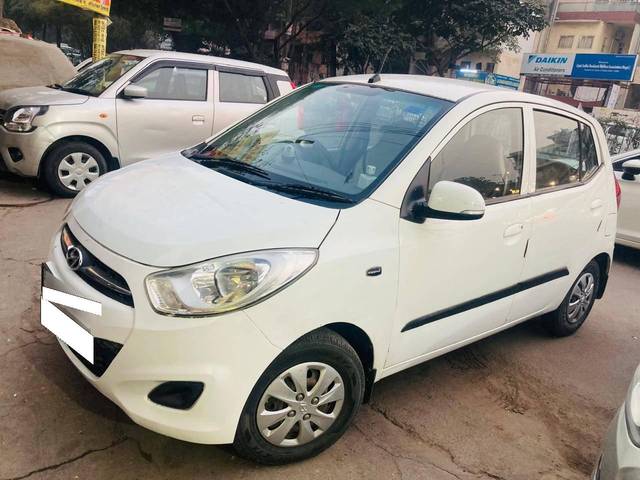 https://images10.gaadi.com/usedcar_image/4289822/original/processed_0f76c3018429fa89abad5a76a153fcfe.jpg?imwidth=6400