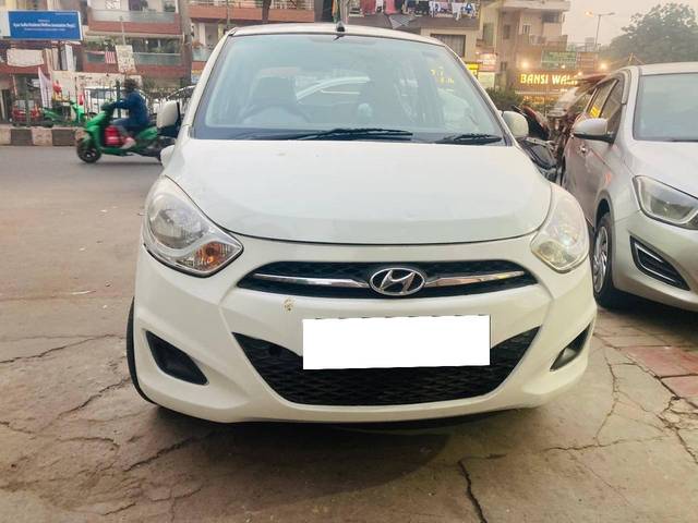 https://images10.gaadi.com/usedcar_image/4289822/original/processed_305beaec4d2c0cd28f3e675a32db499d.jpg?imwidth=6402