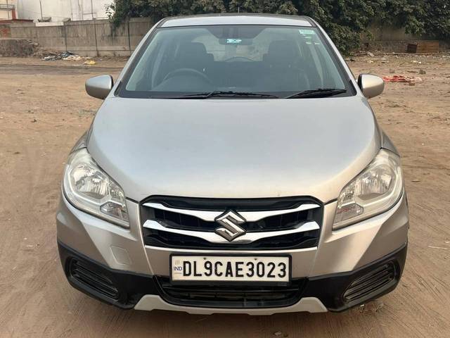 https://images10.gaadi.com/usedcar_image/4289893/original/processed_63a520231f2b4c000762e383cfc6ece4.jpg?imwidth=6402