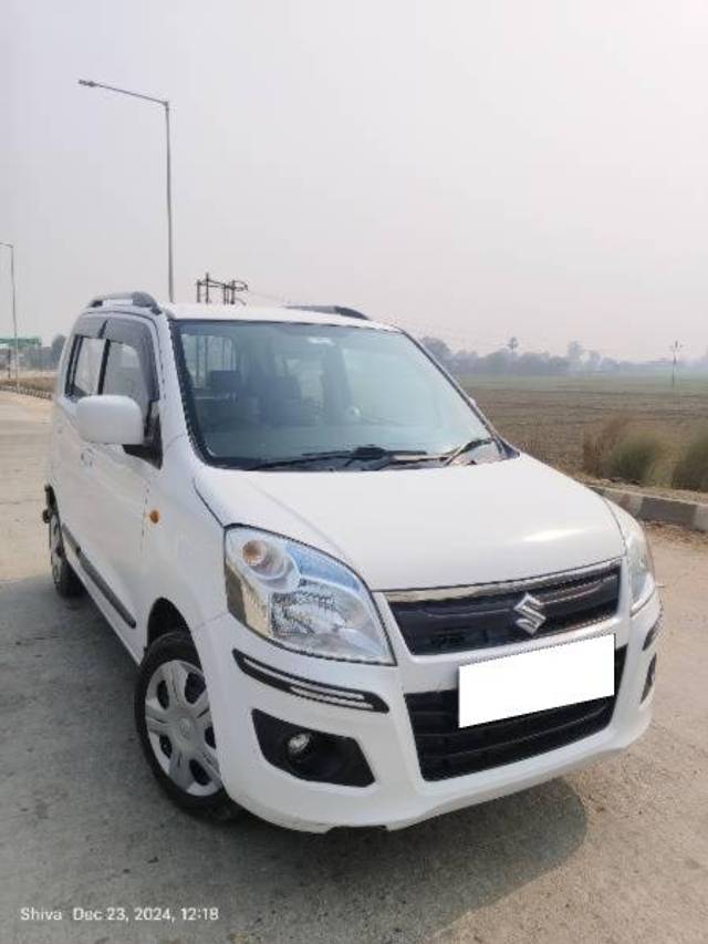 https://images10.gaadi.com/usedcar_image/4289913/original/processed_9c47f27e-4528-440f-9b29-c9156e61b5b2.jpg?imwidth=6400