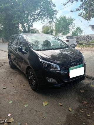 Mahindra Marazzo Mahindra Marazzo M8