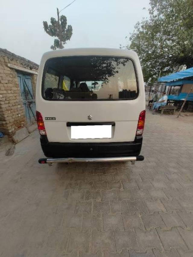 https://images10.gaadi.com/usedcar_image/4290022/original/processed_aa9274cd-18a8-4e6b-9d2b-2d6fce496422.jpg?imwidth=6401