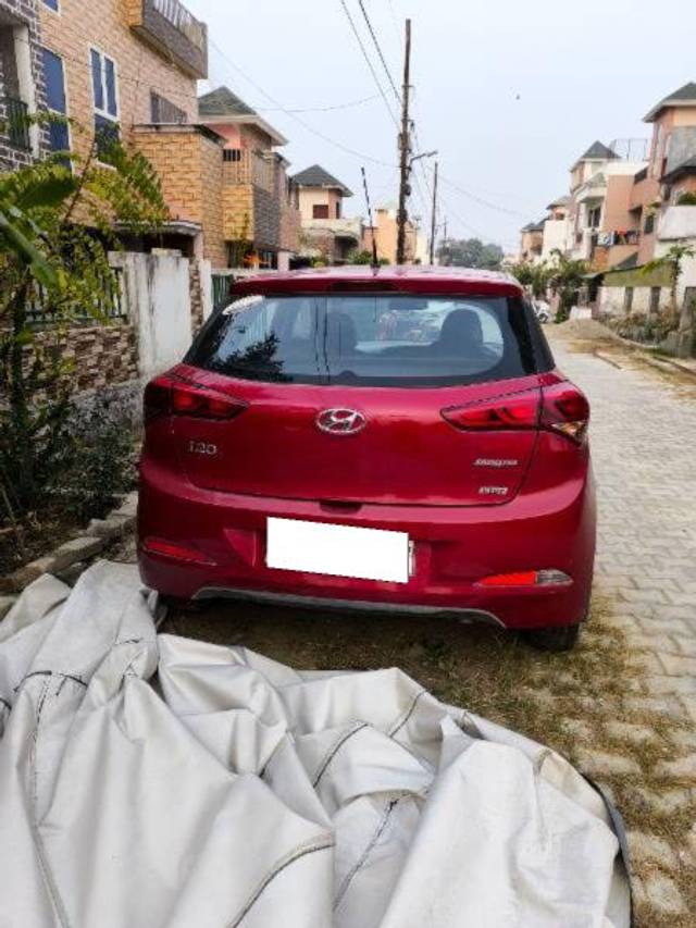 https://images10.gaadi.com/usedcar_image/4290060/original/processed_9f531e52-196b-4fc8-b499-9f2831680b13.jpg?imwidth=6402