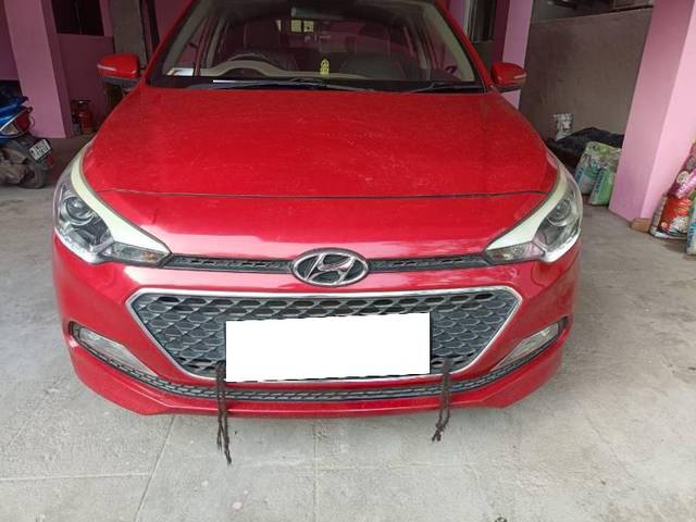 https://images10.gaadi.com/usedcar_image/4290086/original/processed_fd6f89ed-da23-41bb-aa70-ae9f93b32b26.jpg?imwidth=6400